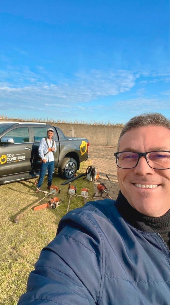 Profissional dedicado transformando espaços