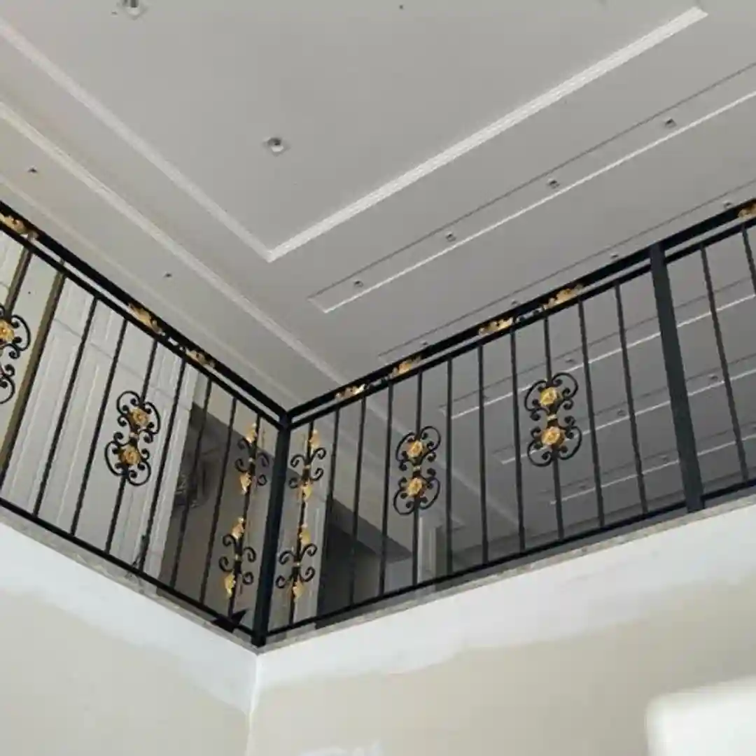 Sacada em Inox e Metal Interna