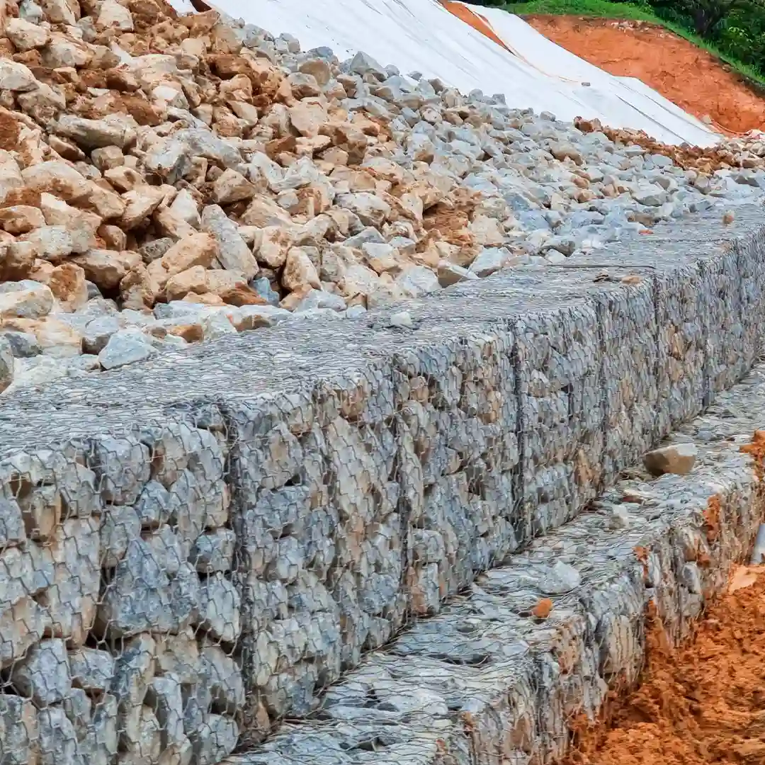 Como construir um muro de arrimo seguro: o que você precisa saber antes de começar