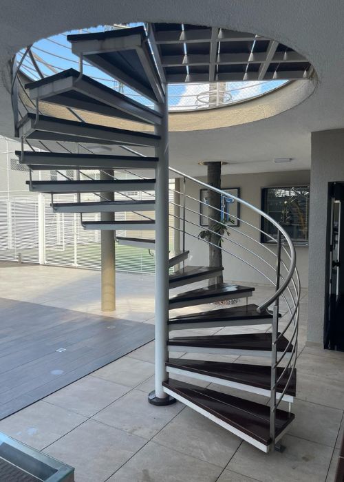 corrimao-aço-ferro-inox-sos-metalurgica-foz-do-iguaçu-5.jpg