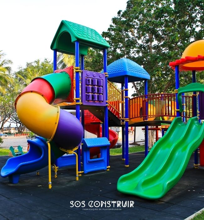 Fabricação de Playgrounds | Segurança e Diversão Infantil - SOS Construir fabricacao-de-playgrounds-em-foz-do-iguacu-sos-construir.jpg
